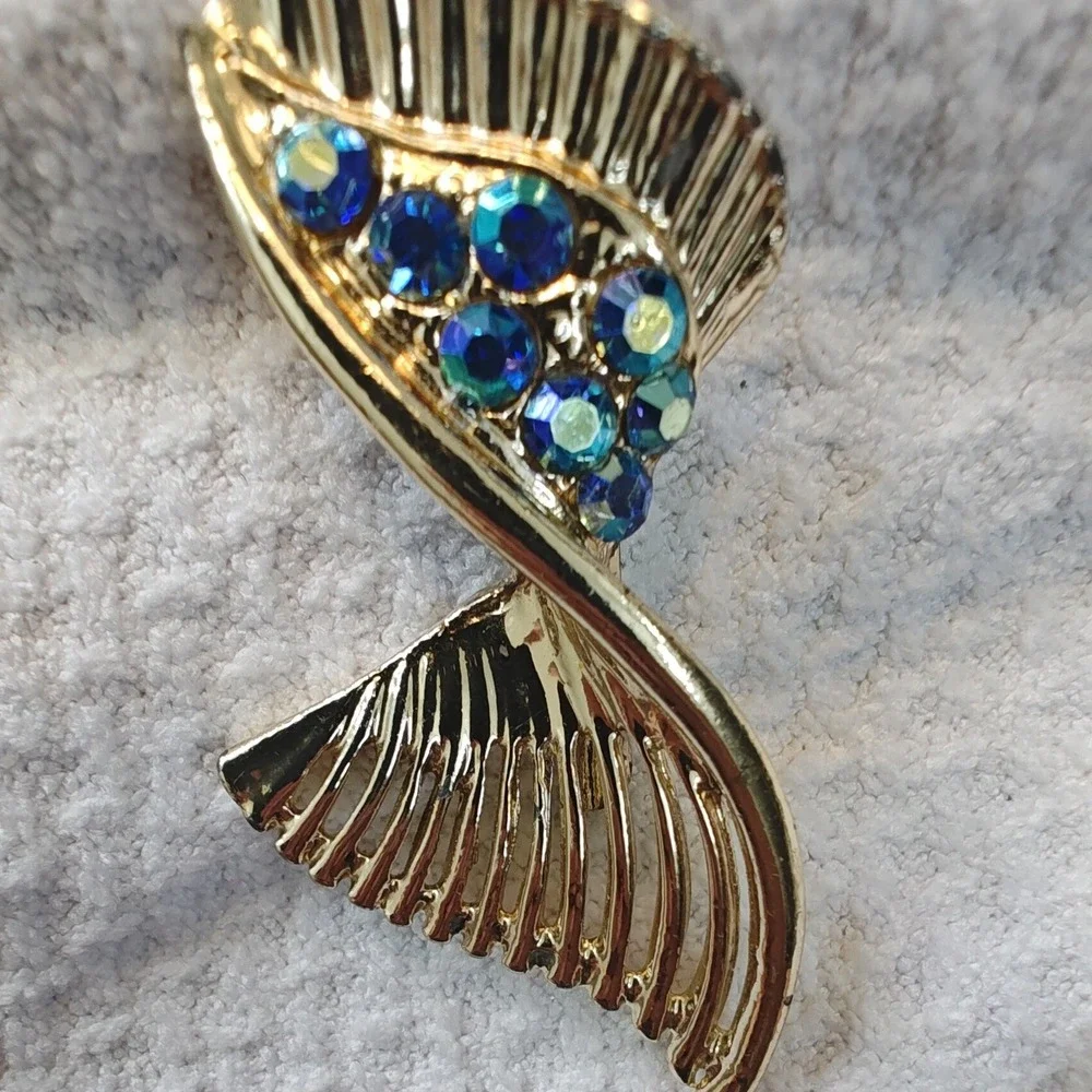 Brooch Gold Teal Blue AB Rhinestone Abstract Wing Fan Vintage Style Pin‎